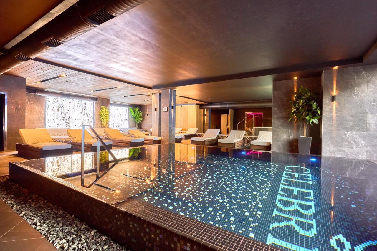 Twins Hotel & Spa Bukovel Ngoại thất bức ảnh